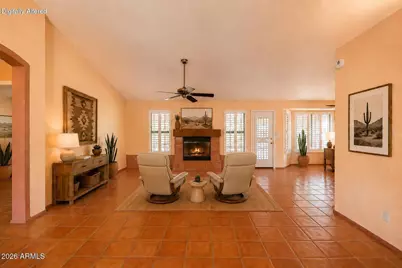 125 E Blue Eagle Lane, Phoenix, AZ 85086 - Photo 7