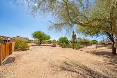 125 E Blue Eagle Lane, Phoenix, AZ 85086 - Photo 59