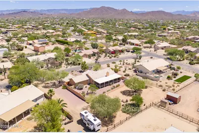 125 E Blue Eagle Lane, Phoenix, AZ 85086 - Photo 3
