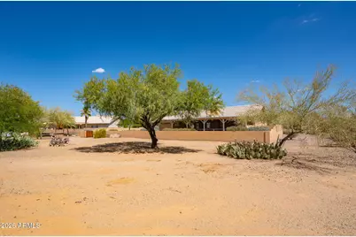 125 E Blue Eagle Lane, Phoenix, AZ 85086 - Photo 53