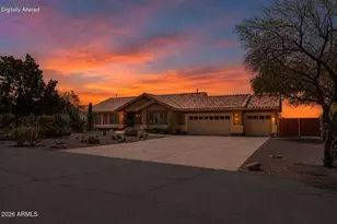 125 E Blue Eagle Ln, Phoenix, AZ 85086 - Photo 1