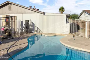 2940 N 81st Dr, Phoenix, AZ 85033 - Photo 19
