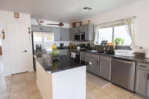 9315 W Mariposa Dr, Phoenix, AZ 85037 - Photo 11