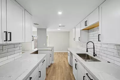 4107 W Wonderview Road, Phoenix, AZ 85019 - Photo 11
