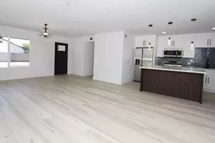2371 W Paradise Ln, Phoenix, AZ 85023 - Photo 9