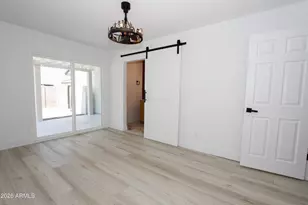 2371 W Paradise Ln, Phoenix, AZ 85023 - Photo 19
