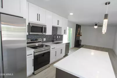 2371 W Paradise Lane, Phoenix, AZ 85023 - Photo 5