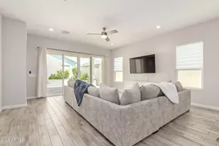 10446 W Lone Cactus Dr, Peoria, AZ 85382 - Photo 3