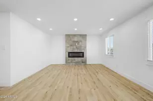 5232 W Hearn Rd, Glendale, AZ 85306 - Photo 9