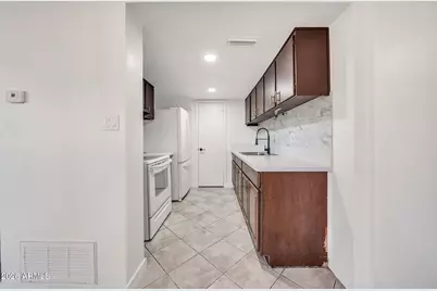 3338 W Las Palmaritas Drive, Phoenix, AZ 85051 - Photo 13