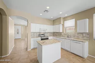 10339 S 181st Ave, Goodyear, AZ 85338 - Photo 15