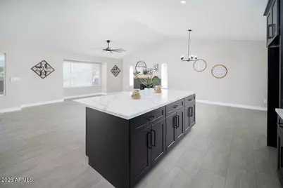 8106 W Wethersfield Road, Peoria, AZ 85381 - Photo 9