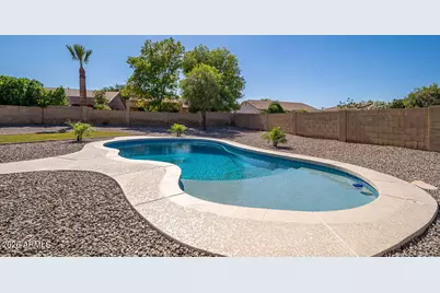 8106 W Wethersfield Road, Peoria, AZ 85381 - Photo 33