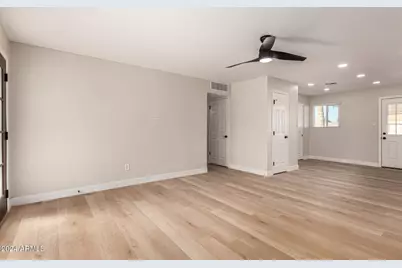 818 W Elna Rae Street, Tempe, AZ 85281 - Photo 17