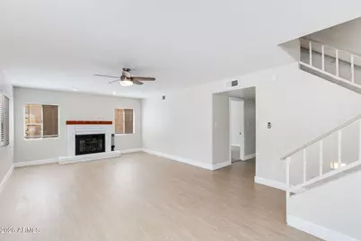 4041 W Avenida Del Sol Avenue, Glendale, AZ 85310 - Photo 9