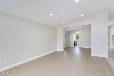 4041 W Avenida Del Sol Avenue, Glendale, AZ 85310 - Photo 5