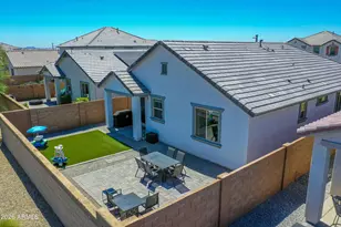 14258 W Honeysuckle Dr, Surprise, AZ 85387 - Photo 9