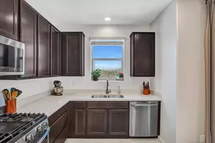 14258 W Honeysuckle Dr, Surprise, AZ 85387 - Photo 27