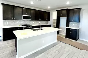 18192 W Pioneer St, Goodyear, AZ 85338 - Photo 3