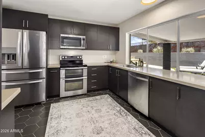 2432 E Piestewa Peak Drive, Phoenix, AZ 85016 - Photo 25