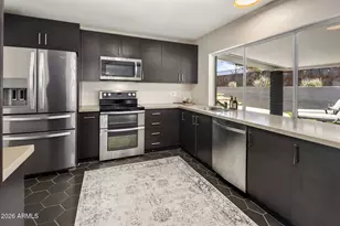 2432 E Piestewa Peak Dr, Phoenix, AZ 85016 - Photo 25