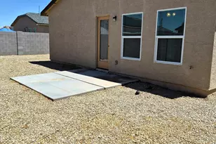 9108 W Tinajas Dr, Arizona City, AZ 85123 - Photo 23