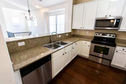 2113 E Huntington Drive, Phoenix, AZ 85040 - Photo 3