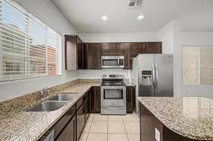 2026 N 77th Dr, Phoenix, AZ 85035 - Photo 9