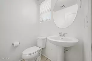2026 N 77th Dr, Phoenix, AZ 85035 - Photo 11