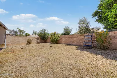 15703 W Young Street, Surprise, AZ 85374 - Photo 25