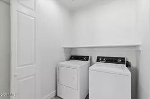 1028 N Columbus Dr, Gilbert, AZ 85234 - Photo 27