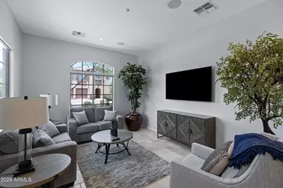 3939 E Crest Lane, Phoenix, AZ 85050 - Photo 5