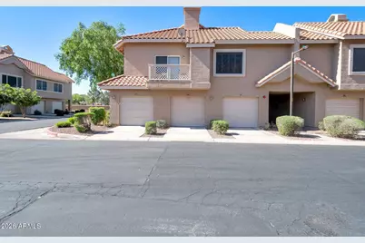 1633 E Lakeside Drive #109, Gilbert, AZ 85234 - Photo 1