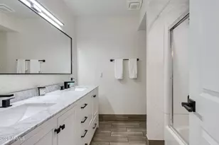 3351 E Desert Cove Ave, Phoenix, AZ 85028 - Photo 13