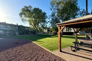 1111 E Turney Ave, Phoenix, AZ 85014 - Photo 13