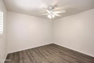 1141 E Beryl Avenue, Phoenix, AZ 85020 - Photo 17