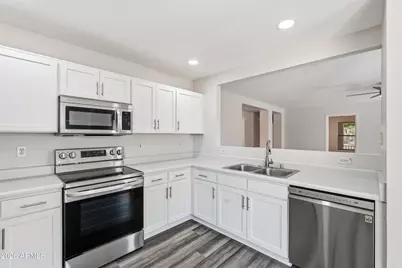 15749 W Watson Lane, Surprise, AZ 85379 - Photo 7