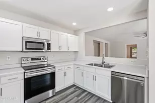 15749 W Watson Ln, Surprise, AZ 85379 - Photo 7