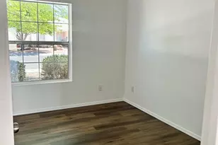 108 W Behrend Dr, Phoenix, AZ 85027 - Photo 15