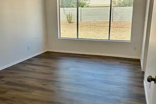 108 W Behrend Dr, Phoenix, AZ 85027 - Photo 7