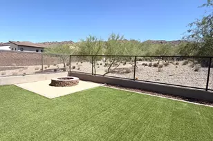 835 E Hopi Trail, Phoenix, AZ 85042 - Photo 21