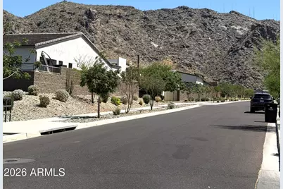 835 E Hopi Trail, Phoenix, AZ 85042 - Photo 23