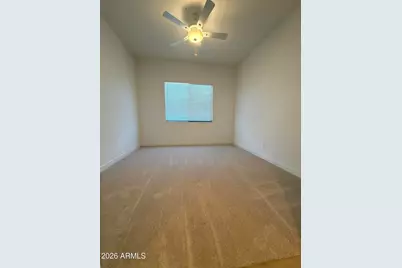 835 E Hopi Trail, Phoenix, AZ 85042 - Photo 11
