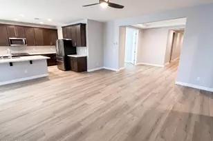18840 W Mercer Ln, Surprise, AZ 85388 - Photo 9