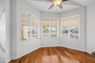 10526 W Yukon Dr, Peoria, AZ 85382 - Photo 9