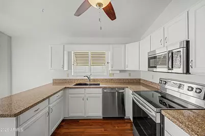 10526 W Yukon Drive, Peoria, AZ 85382 - Photo 7