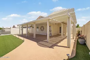10526 W Yukon Dr, Peoria, AZ 85382 - Photo 21