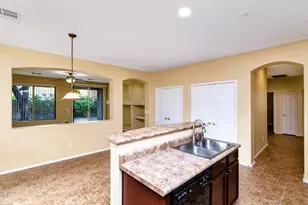 6013 W Park View Ln, Glendale, AZ 85310 - Photo 7