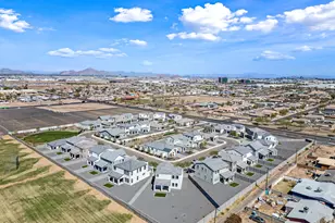 2327 E Levi Dr, Phoenix, AZ 85040 - Photo 29