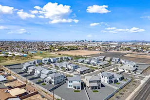 2327 E Levi Dr, Phoenix, AZ 85040 - Photo 27